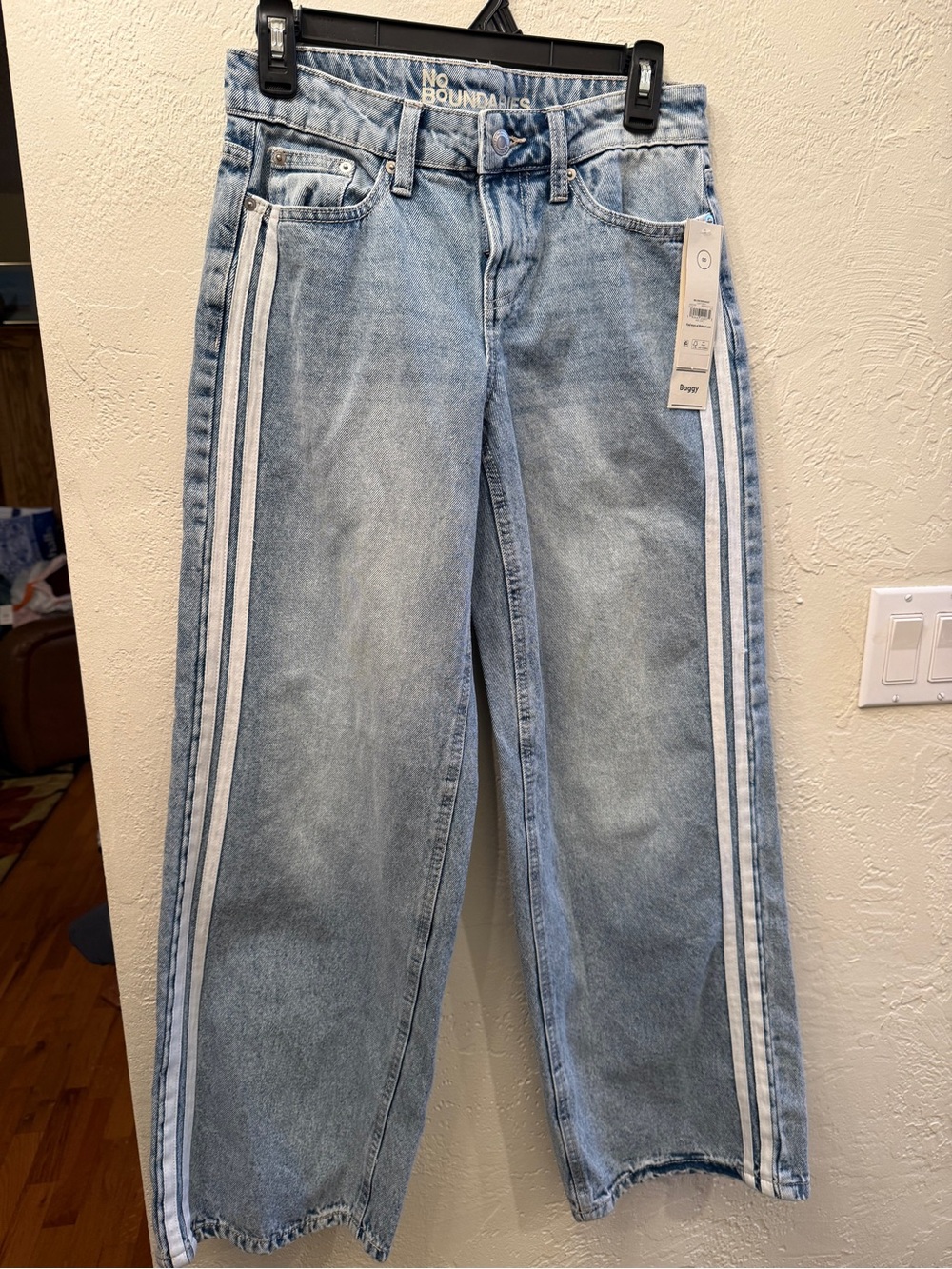 No Boundaries Light Blue Sz 00 Baggy Jeans with White Side Stripes NEW
